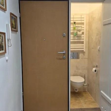 σαράντης In Old Town