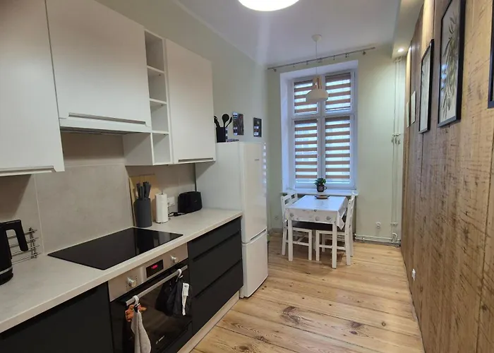 σαράντης In Old Town